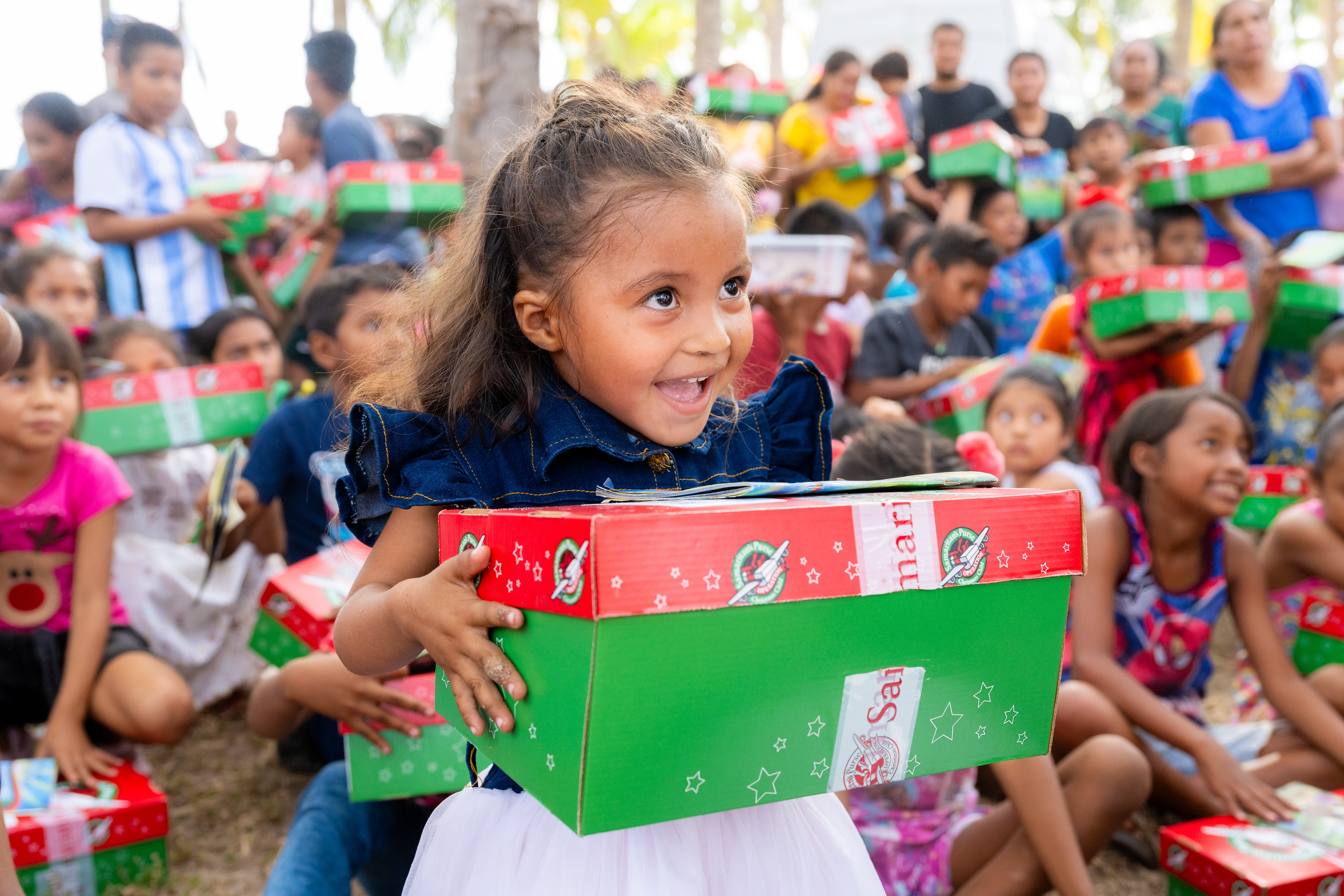(c) Weihnachten im Schuhkarton